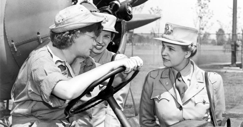 Col Oveta Culp Hobby (right) talks with Auxiliary Margaret Peterson and Capt. Elizabeth Gilbert in this 1943 photo at New York's Mitchel Field.
of Congress