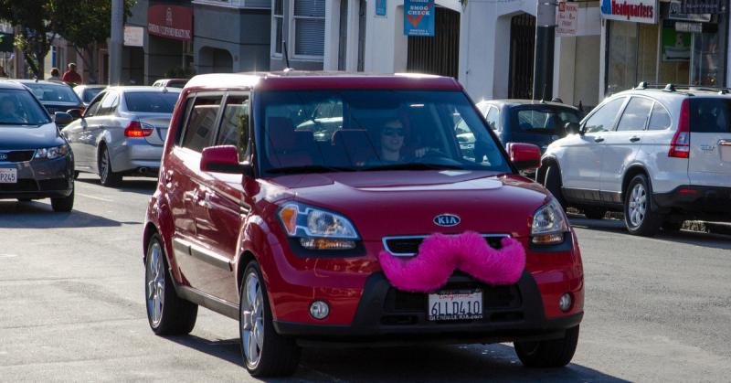A Lyft driver in San Francisco. Lyft vehicles are emblazoned with a bright pink mustache across the car's front.
flickr.com/raidokaldma