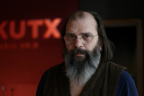Why Steve Earle Will Never Move Back To Texas