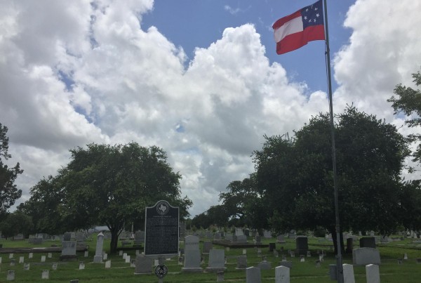 On San Antonio’s Eastside, Confederate Flag Flies High And Proud Over Soldiers’ Graves