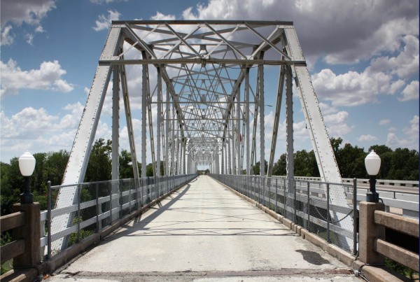 What’s Happening To Texas’ Metal Truss Bridges
