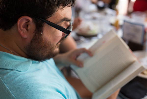 How We’ve Adapted Our Reading Habits To Fit Our Screens