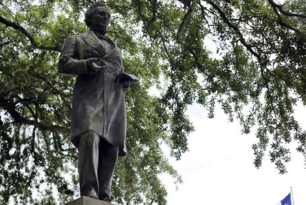 Interview: Jefferson Davis’ Descendant on the UT-Austin Statue Fight