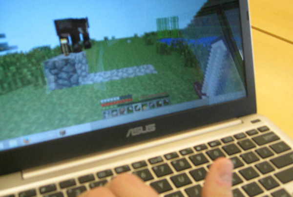 At UT Dallas, You Can Get A Scholarship For Mastering A Game Inspired By Minecraft