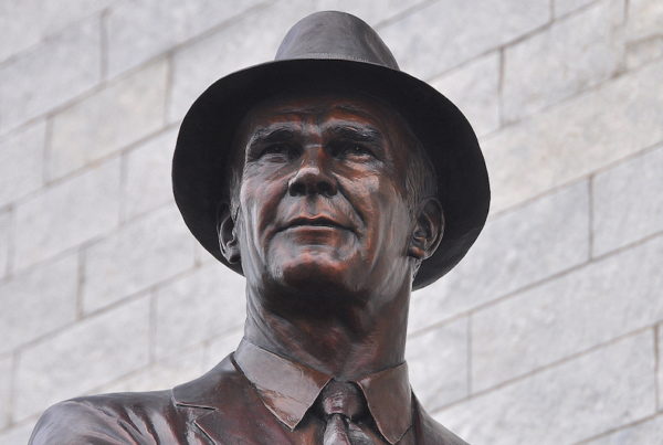 The Life of Tom Landry, the Man in the Hat