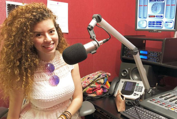 Meet Lesly Reynaga, An Emerging Texan Latina Singer-Songwriter