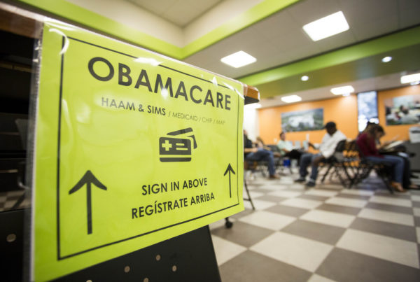 News Roundup: Expanding Medicaid Could Cover One-Third Of Uninsured Texans, Report Finds