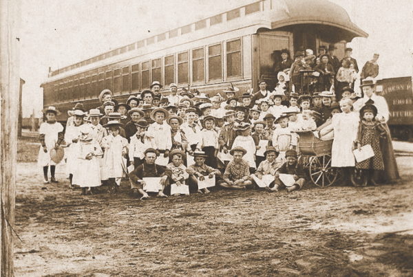 ‘Riders Of The Orphan Train’ Preserves The Unforgettable Stories Of Unwanted Children