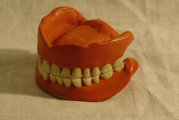 How 3D Printers Could Solve The State Prison Denture Problem
