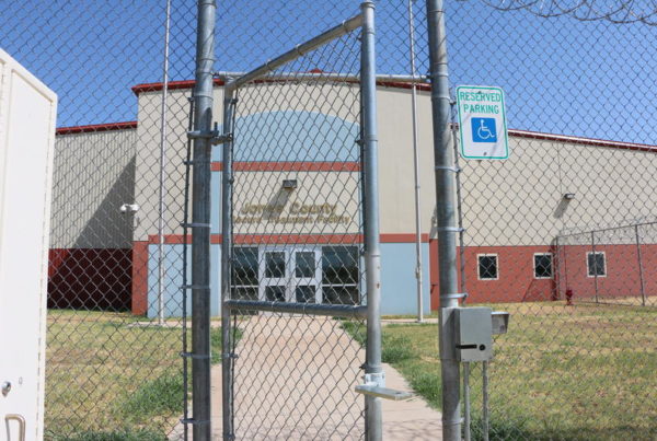 Jones County Commissioners Consider ICE Contract To Use Empty Prison