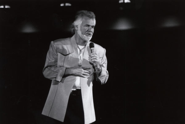 Remembering Houston Native Kenny Rogers