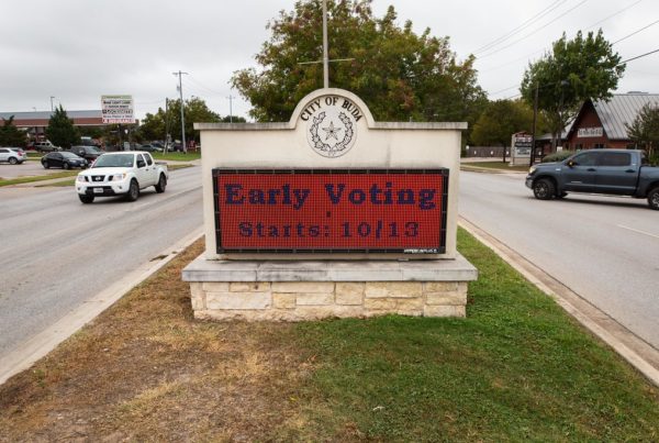 sign for an early voting location