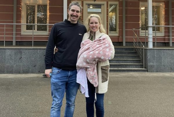 US couple traveled to Ukraine to welcome a new life — but days later, they fled for their own lives