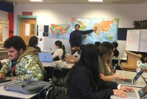 How a Dallas high school class is learning about Russia’s invasion of Ukraine