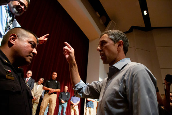 Beto O’Rourke interrupts Uvalde school shooting news conference, tells Abbott ‘this is on you’