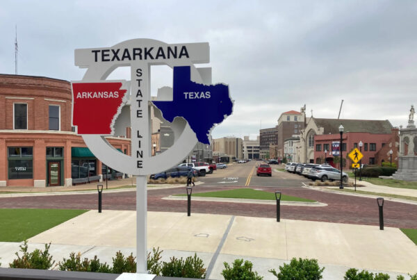 In two-state Texarkana, a widening divide in health care access