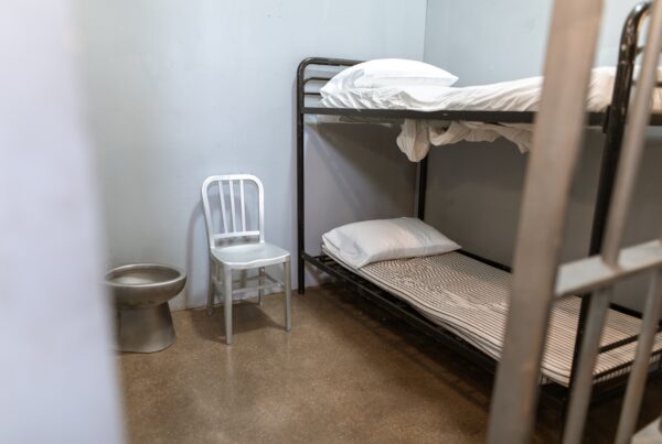 Should inmates in Texas be eligible for early parole if they exhibit good behavior?