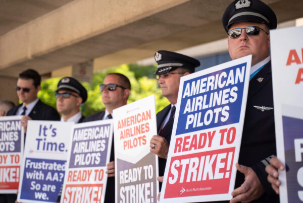American Airlines pilots authorize strike amid contract talks