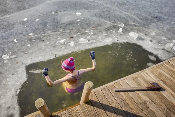 Should you take the plunge? Diving into the science behind cold exposure therapy
