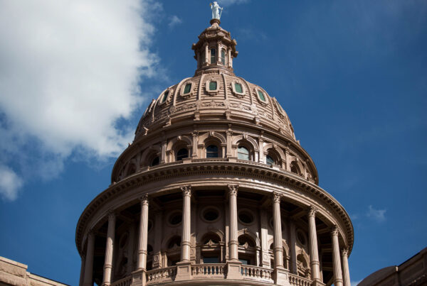 Texas quorum battle becomes fodder as Senate primaries heat up
