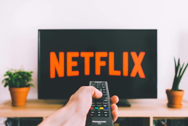 Netflix cuts mobile casting options